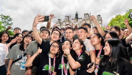 HDC 2025：开发者搭上“鸿蒙快车”，鸿蒙生态加速前行