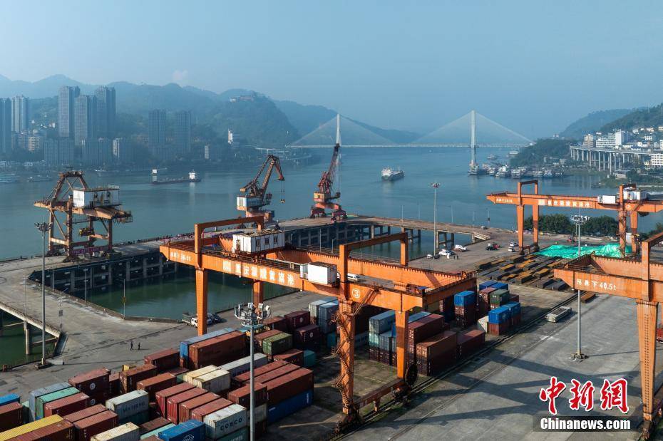 “重庆港—宁波舟山港”江海直达航线开通