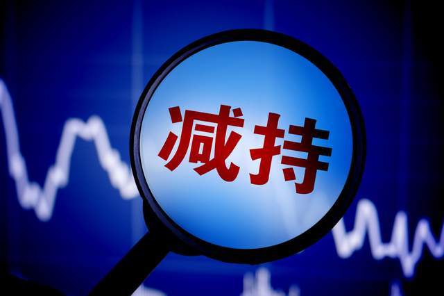 AI眼镜概念催涨博士眼镜，多股东拟组团高位套现