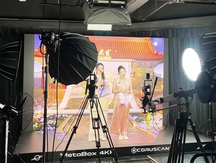 抢占”虚拟“先机，奥拓电子脱颖而出成”战马“