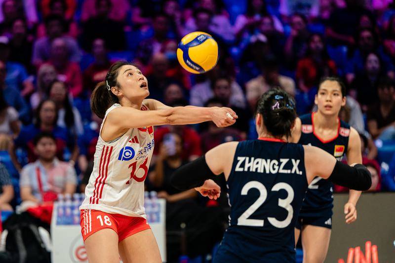 惊天大逆转!连场让二追三!世联赛-中国女排3-2美国队