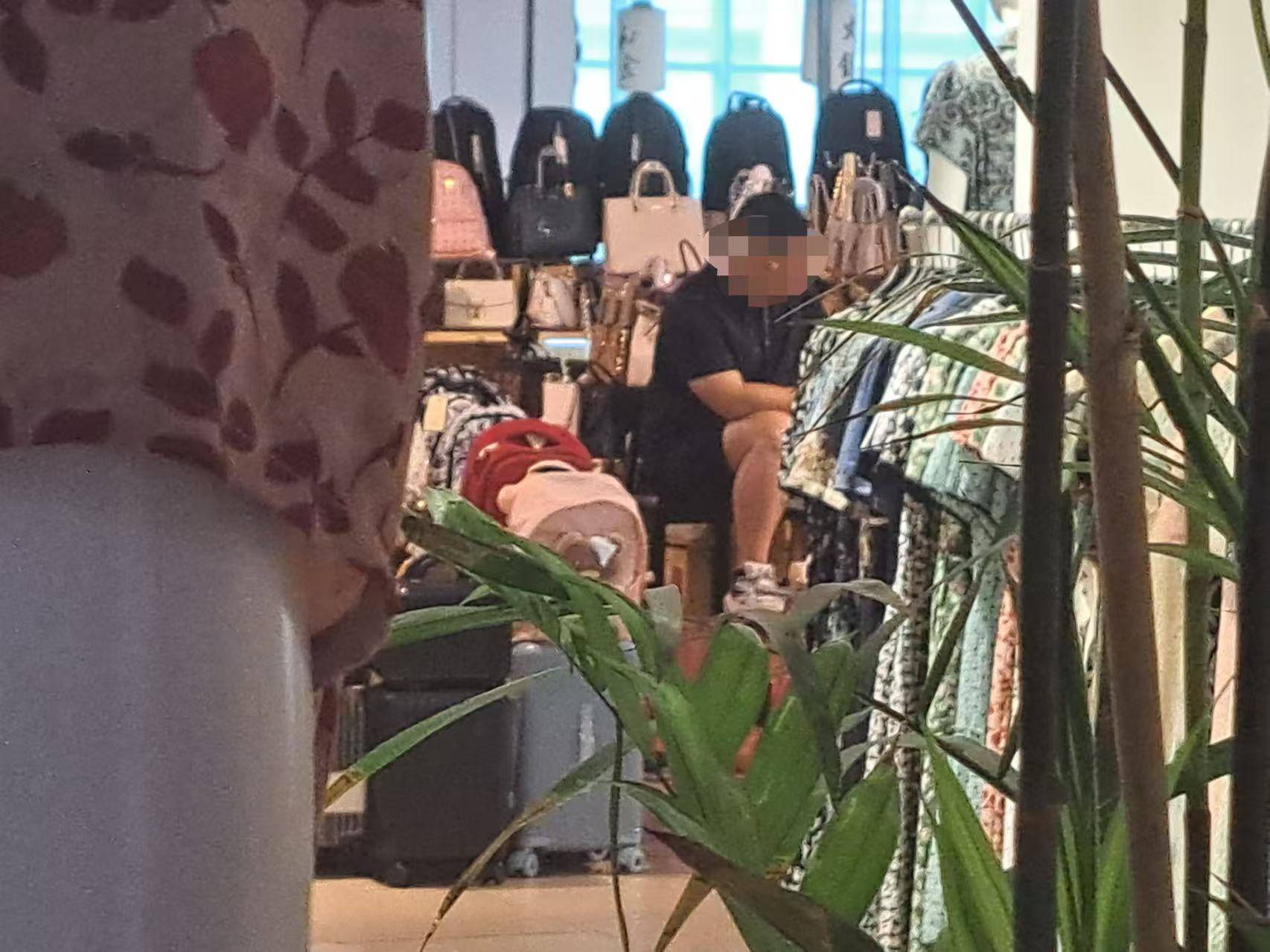 男子称花156元疑买山寨腰带,找商家理论被对方撂倒殴打,警方调查一年多无结果