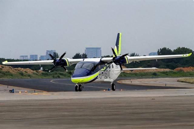 解放军战机现身金门,“护送”台岛医疗机降落,台当局措手不及