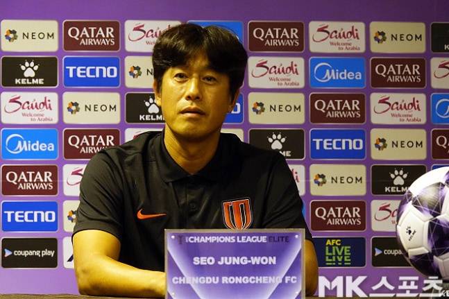 中国男足主帅候选人?蓉城主帅徐正源:这对我来说是件好事